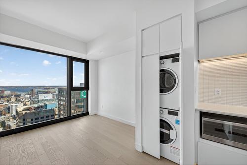 Overall view - 4916-1210 Rue Jeanne-Mance, Montréal (Ville-Marie), QC - Indoor Photo Showing Laundry Room