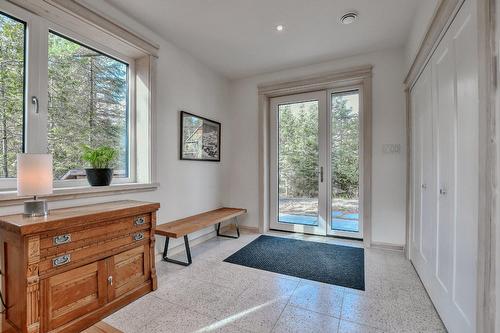 Hall - 2466 Rue St-Adolphe, Val-David, QC - Indoor Photo Showing Other Room
