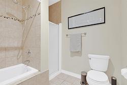 Salle de bains attenante à la CCP - 