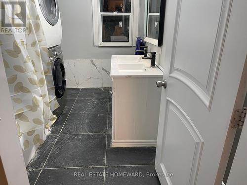 76 Fairview Drive, Brantford, ON - Indoor Photo Showing Laundry Room