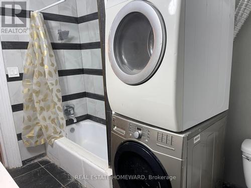 76 Fairview Drive, Brantford, ON - Indoor Photo Showing Laundry Room