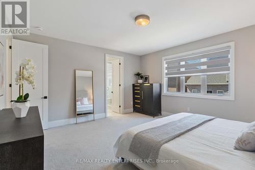 1437 Lakeport Crescent, Oakville, ON - Indoor Photo Showing Bedroom