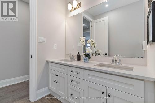 1437 Lakeport Crescent, Oakville, ON - Indoor Photo Showing Bathroom