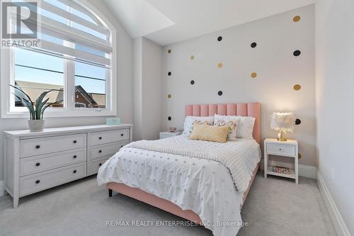 1437 Lakeport Crescent, Oakville, ON - Indoor Photo Showing Bedroom