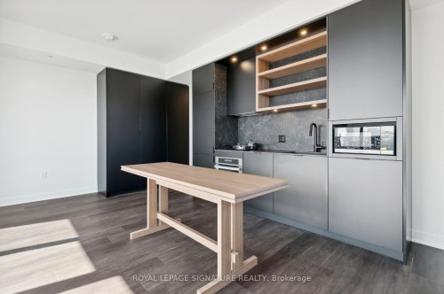 3703-55 Charles Street E, Toronto, ON - Indoor Photo Showing Other Room