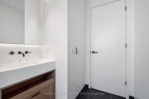 3703-55 Charles Street E, Toronto, ON - Indoor Photo Showing Other Room