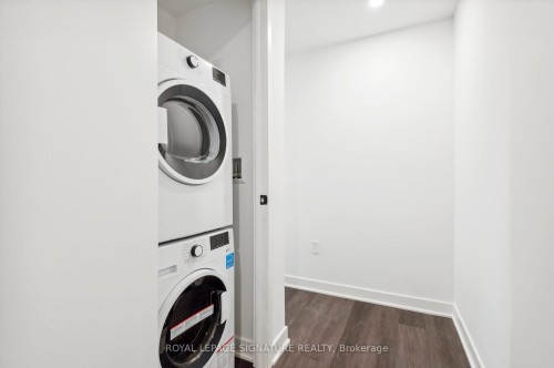 3703-55 Charles Street E, Toronto, ON - Indoor Photo Showing Laundry Room