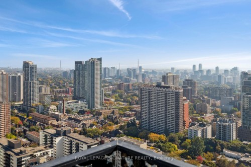 3703-55 Charles Street E, Toronto, ON - Outdoor With View