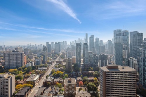 3703-55 Charles Street E, Toronto, ON - Outdoor With View