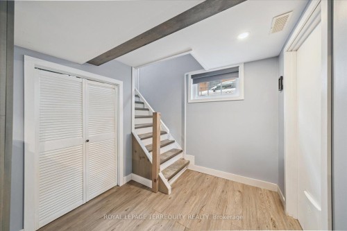 1201 Kingsholm Drive, Mississauga, ON 