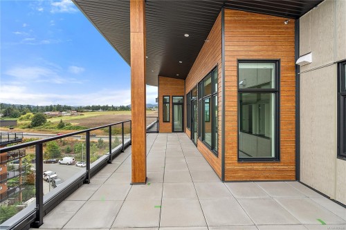 301-2520 Hackett Cres, Central Saanich, BC - Outdoor With Exterior