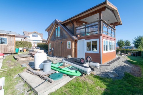 1049 Sixth Ave, Ucluelet, BC 