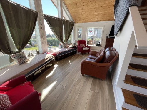 1049 Sixth Ave, Ucluelet, BC 