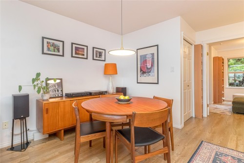 111-4949 Wills Rd, Nanaimo, BC - Indoor Photo Showing Dining Room