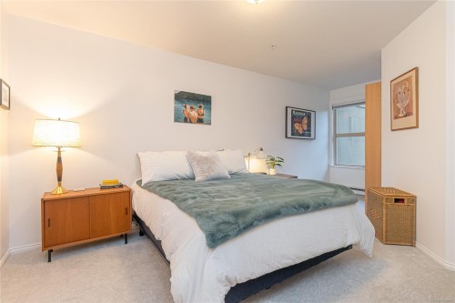 111-4949 Wills Rd, Nanaimo, BC - Indoor Photo Showing Bedroom