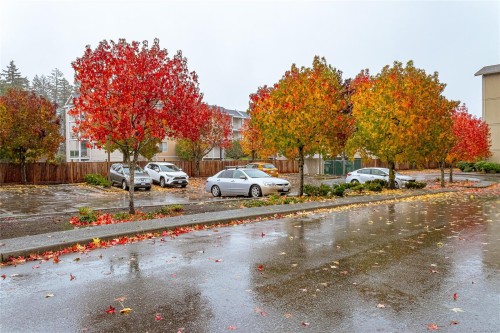 111-4949 Wills Rd, Nanaimo, BC - Outdoor