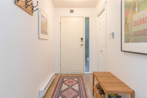 111-4949 Wills Rd, Nanaimo, BC - Indoor Photo Showing Other Room