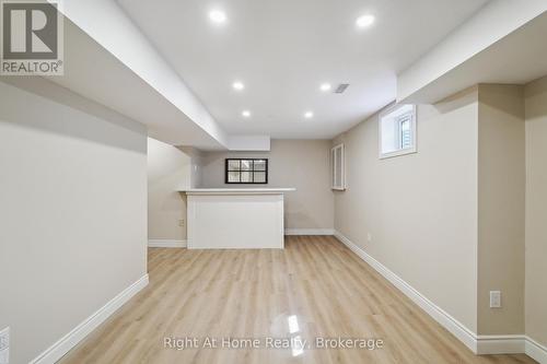 1445 Golden Meadow Trail, Oakville (Fa Falgarwood), ON - Indoor