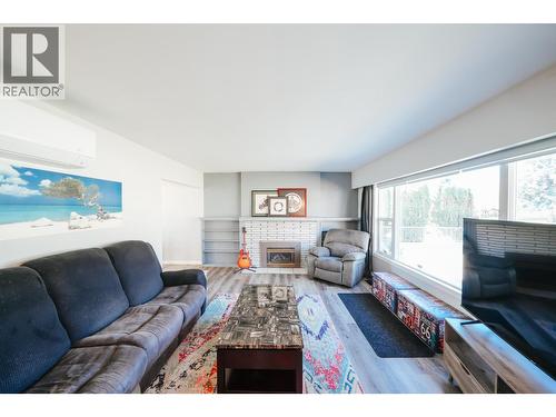 631 Johnson Street, Williams Lake, BC - Indoor Photo Showing Living Room With Fireplace