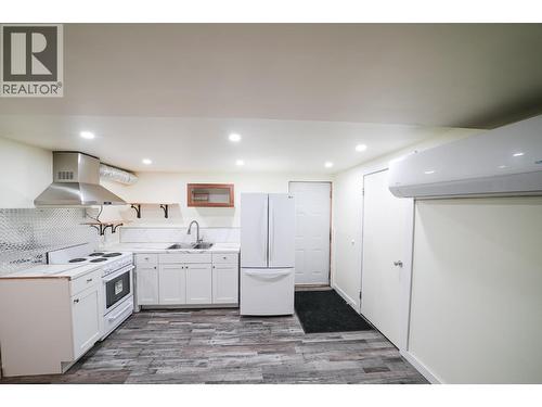 631 Johnson Street, Williams Lake, BC - Indoor Photo Showing Kitchen