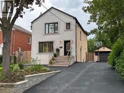 98 POYNTZ AVENUE SW  Toronto, ON M2N 1J2