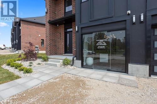 6973 Heathwoods Avenue, London South (South V), ON - Outdoor