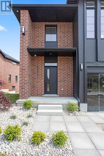 6973 Heathwoods Avenue, London South (South V), ON - Outdoor With Exterior