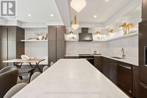 6973 Heathwoods Avenue, London South (South V), ON - Indoor Photo Showing Kitchen With Double Sink With Upgraded Kitchen