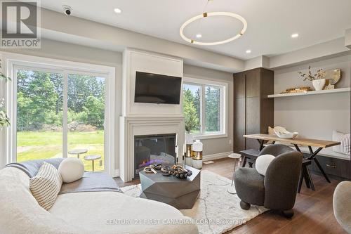 6973 Heathwoods Avenue, London South (South V), ON - Indoor Photo Showing Other Room With Fireplace