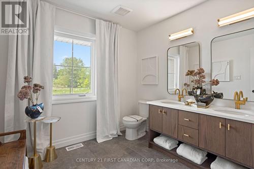 6973 Heathwoods Avenue, London South (South V), ON - Indoor Photo Showing Bathroom