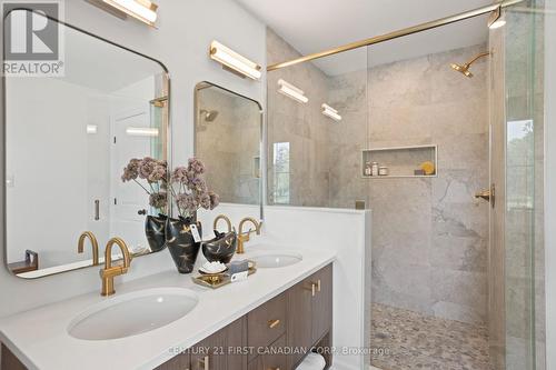 6973 Heathwoods Avenue, London South (South V), ON - Indoor Photo Showing Bathroom