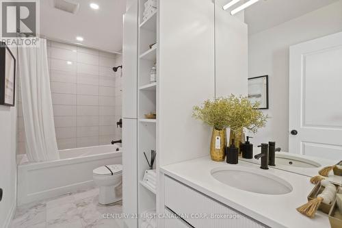 6973 Heathwoods Avenue, London South (South V), ON - Indoor Photo Showing Bathroom