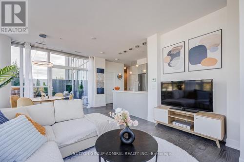 912 - 7 Kenaston Gardens, Toronto, ON - Indoor Photo Showing Living Room