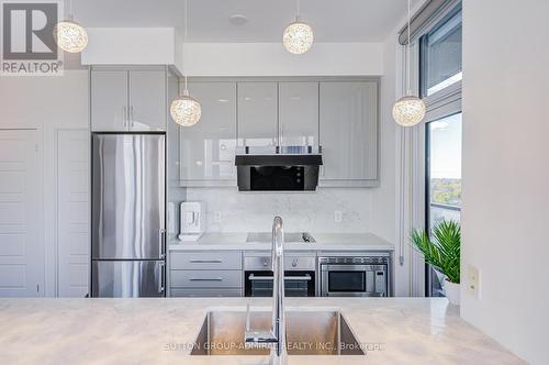 912 - 7 Kenaston Gardens, Toronto, ON - Indoor Photo Showing Kitchen With Stainless Steel Kitchen With Upgraded Kitchen