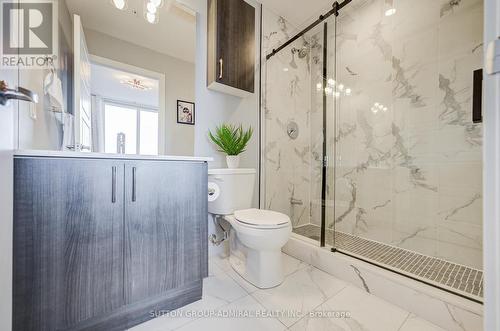 912 - 7 Kenaston Gardens, Toronto, ON - Indoor Photo Showing Bathroom
