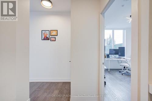 912 - 7 Kenaston Gardens, Toronto, ON - Indoor Photo Showing Other Room