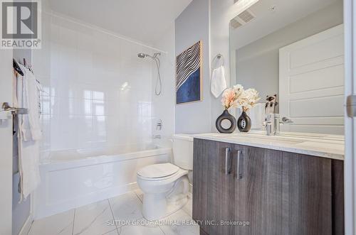 912 - 7 Kenaston Gardens, Toronto, ON - Indoor Photo Showing Bathroom