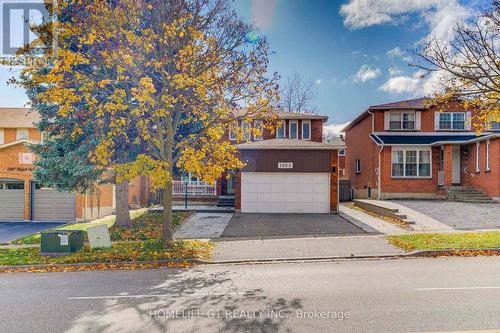 1695 MAJOR OAKS ROAD  Pickering, ON L1X 1X2