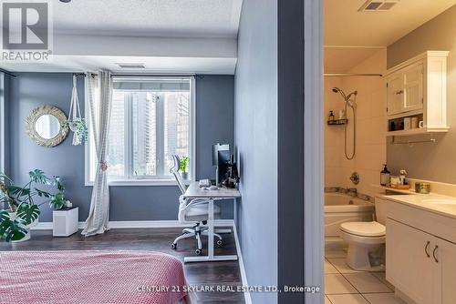 516 - 245 Dalesford Road, Toronto, ON - Indoor Photo Showing Bathroom
