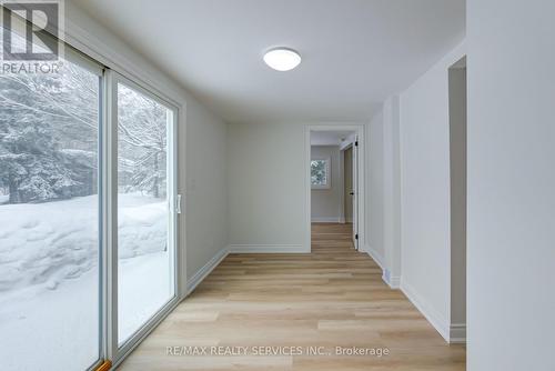 7826 Lake Jospeh Road, Georgian Bay, ON - Indoor Photo Showing Other Room