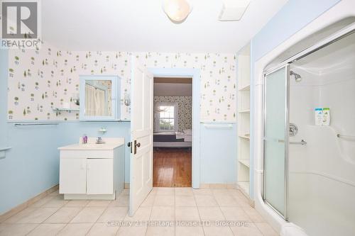 1033 Firelane 1 Road, Port Colborne (Sherkston), ON - Indoor Photo Showing Bathroom