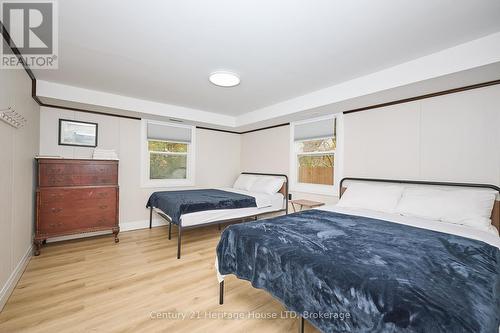 1033 Firelane 1 Road, Port Colborne (Sherkston), ON - Indoor Photo Showing Bedroom