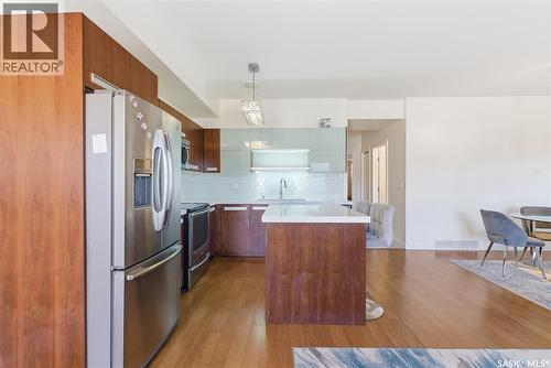 1806 1015 Patrick Crescent, Saskatoon, SK - Indoor Photo Showing Kitchen With Stainless Steel Kitchen