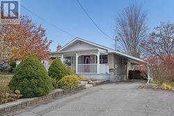 UPPER - 437 BRENTWOOD AVENUE  Oshawa (O'Neill), ON L1G 2S9