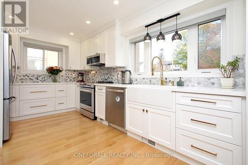 10 Esmond Crescent, Toronto, ON - Indoor Photo Showing Kitchen With Upgraded Kitchen