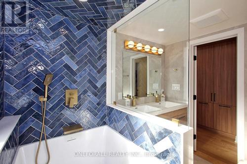 10 Esmond Crescent, Toronto, ON - Indoor Photo Showing Bathroom