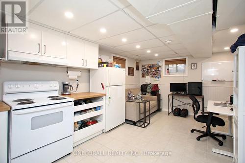 10 Esmond Crescent, Toronto, ON - Indoor