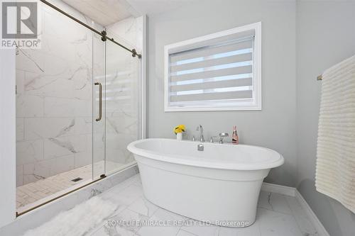 629 Florencedale Crescent W, Kitchener, ON - Indoor Photo Showing Bathroom