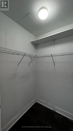 911 - 438 King Street W, Toronto, ON - Indoor With Storage