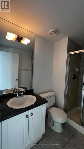 911 - 438 King Street W, Toronto, ON - Indoor Photo Showing Bathroom